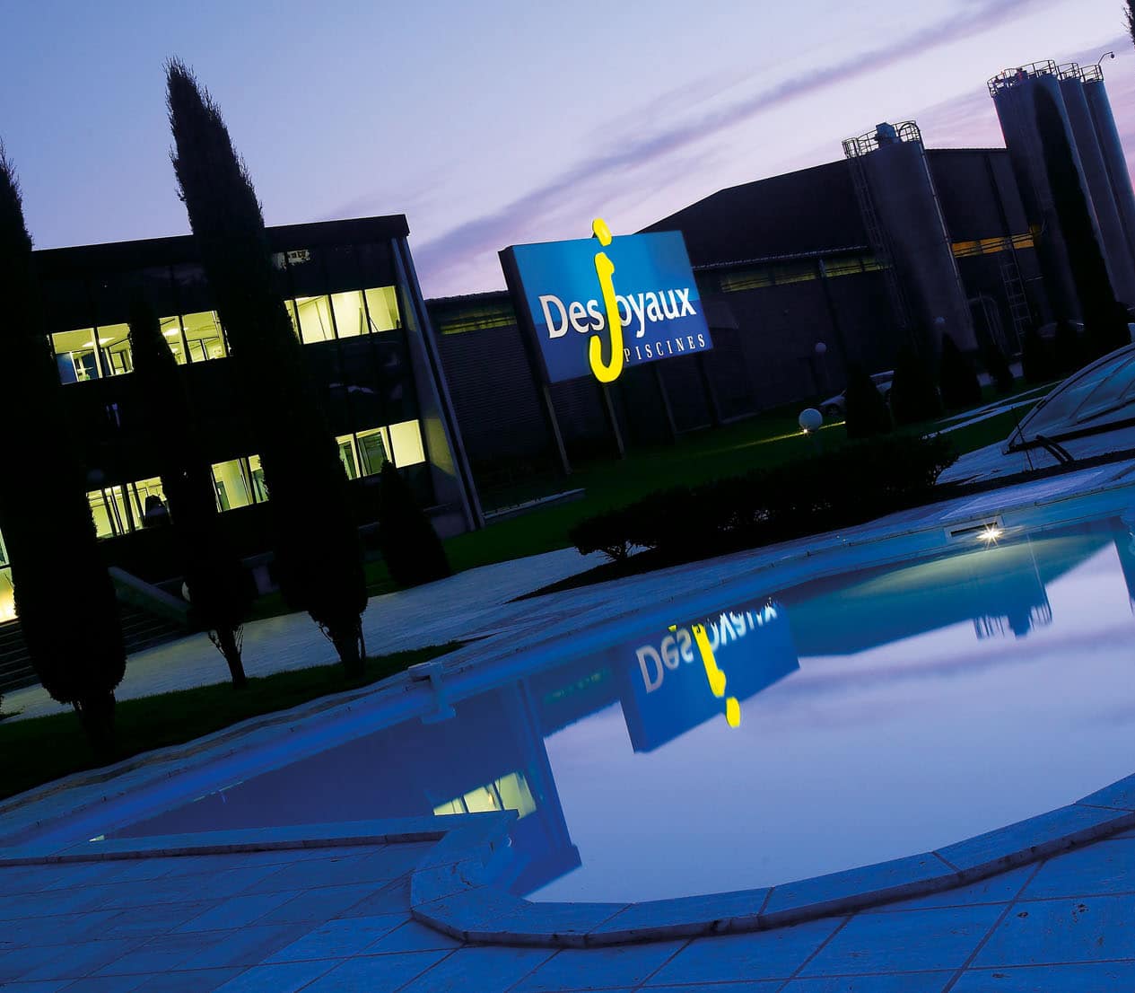 Siege_enseigne_desjoyaux